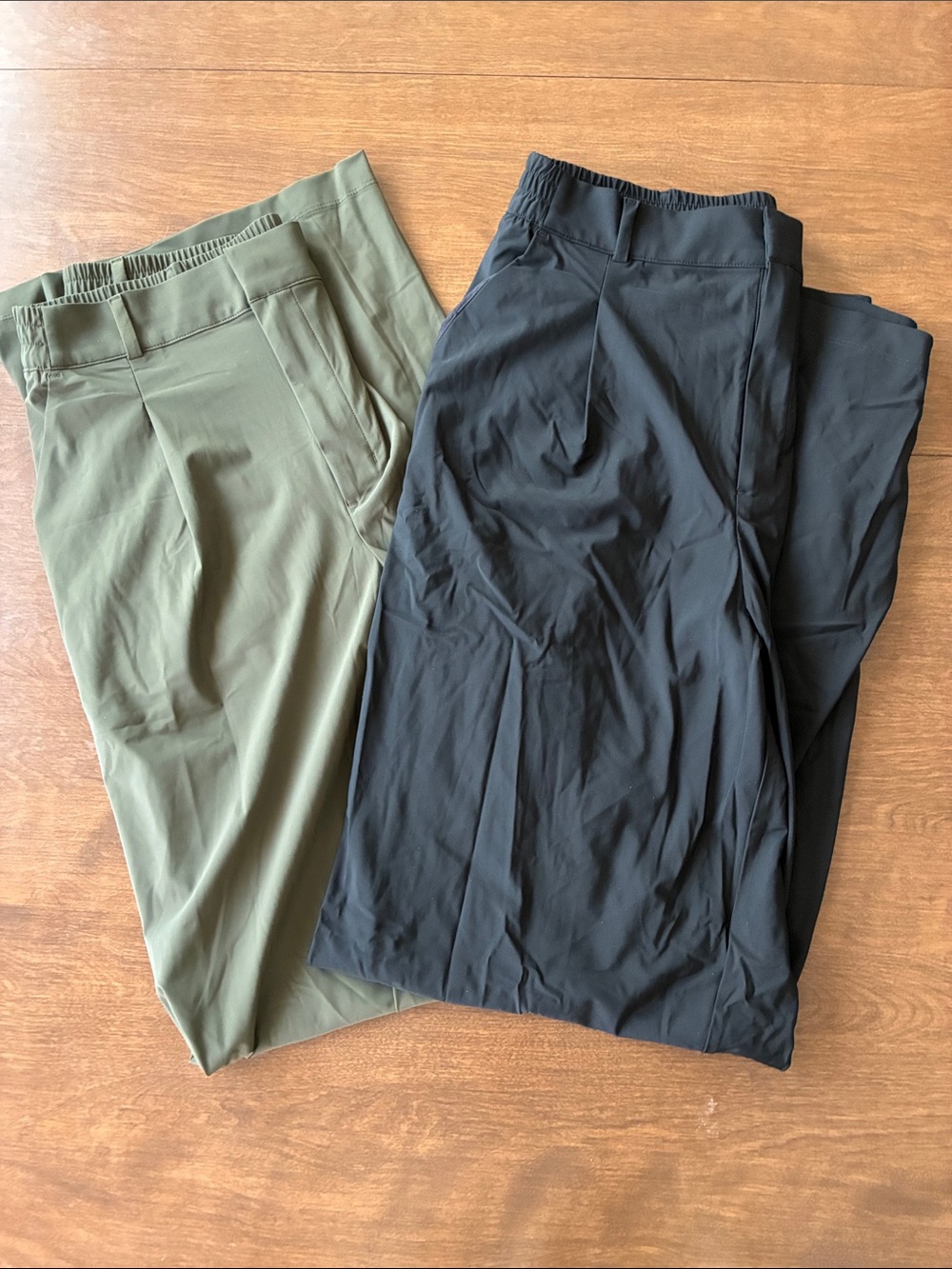 Set of 2 Old Navy Women's Chino Pull-On Dress Pants - Olive & Black